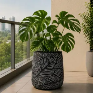 Large Black Leaf Pattern Planter